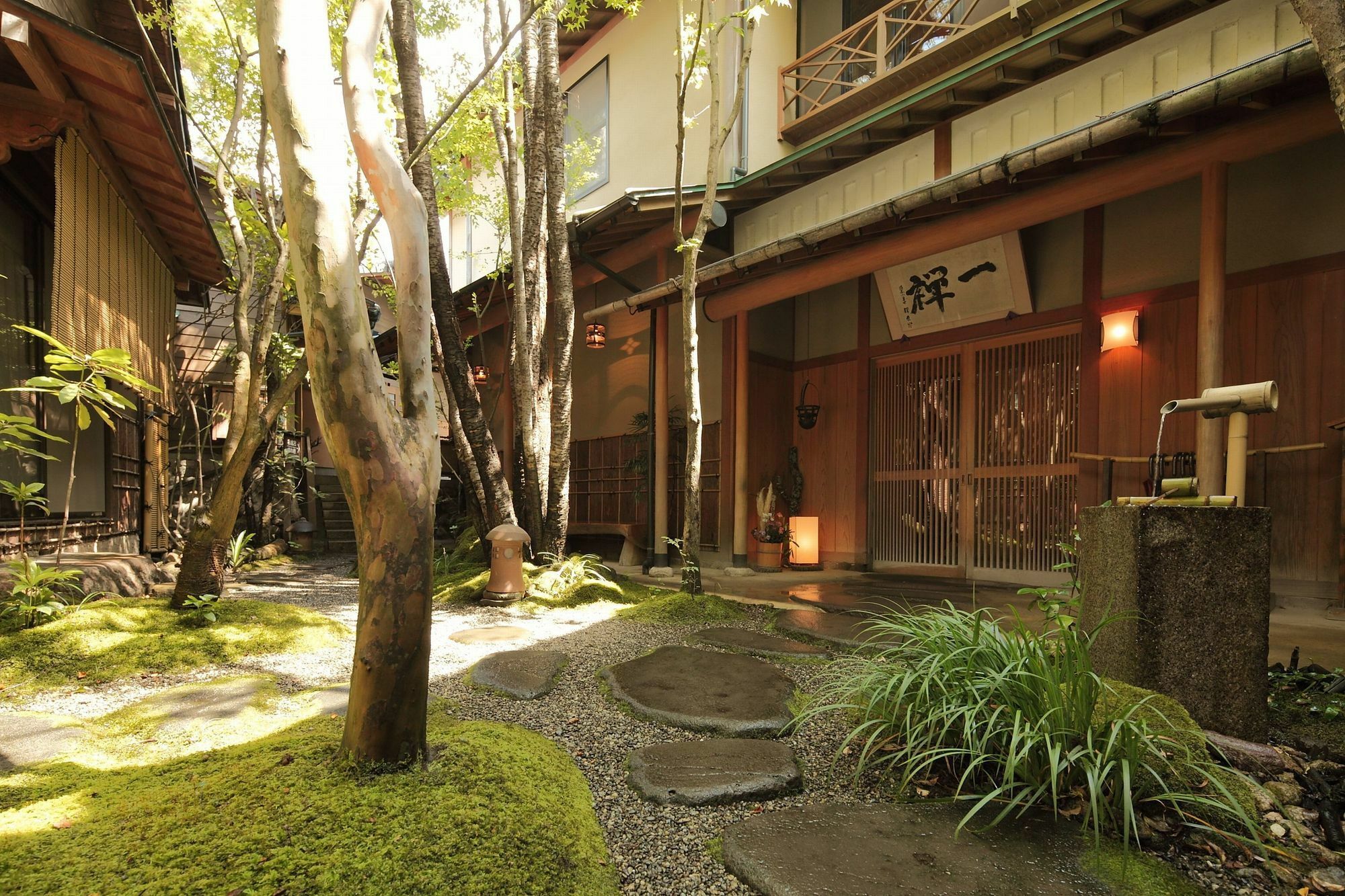 Hotel Oyado Ichizen Yufu Exterior foto